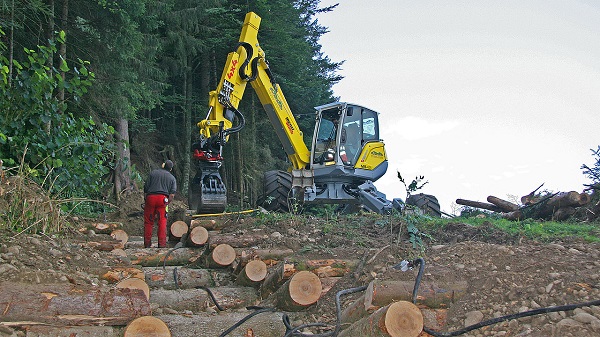 步履式挖掘機(jī)